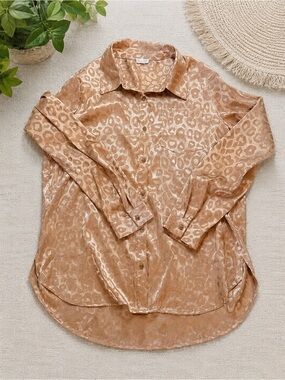 Hem & Thread Satin Leopard Print Button Down Blouse Champagne Beige Size L